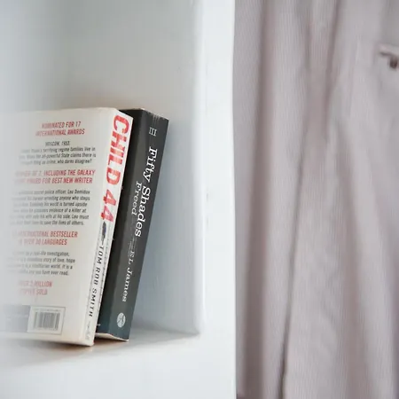 A La Residences 02 Apartment